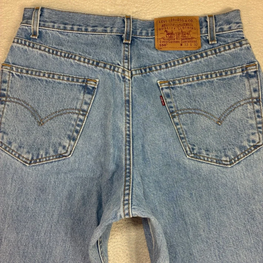 Lot of 2 Vintage Levis 550 Relaxed Jeans Men 33x32 Blue Black Faded Tapered Y2K